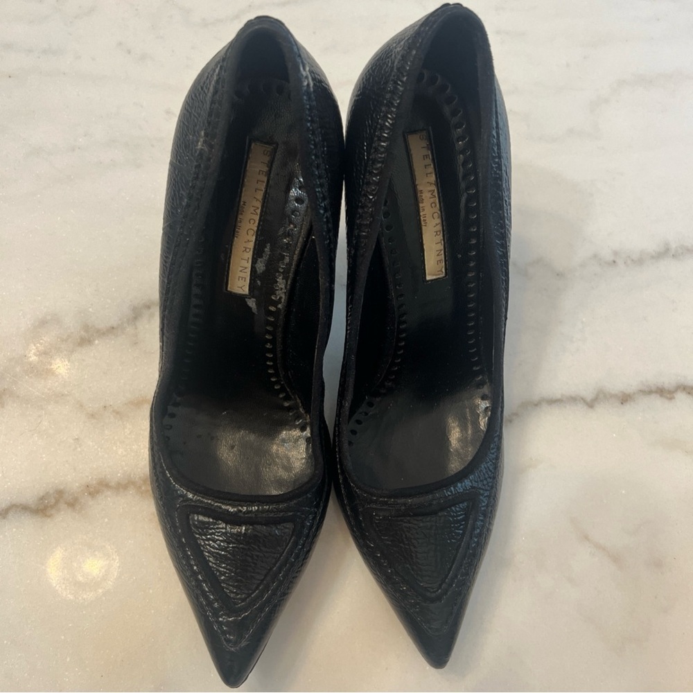 Stella McCartney black vegan patent point toe heels pumps Euro 38 US 7.5 - Picture 5 of 7